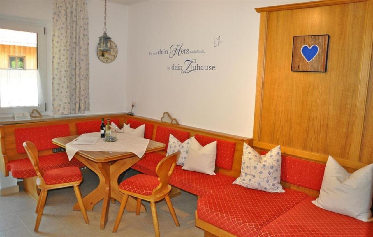 Gaestehaus Bergkristall Wallgau Bagian luar foto